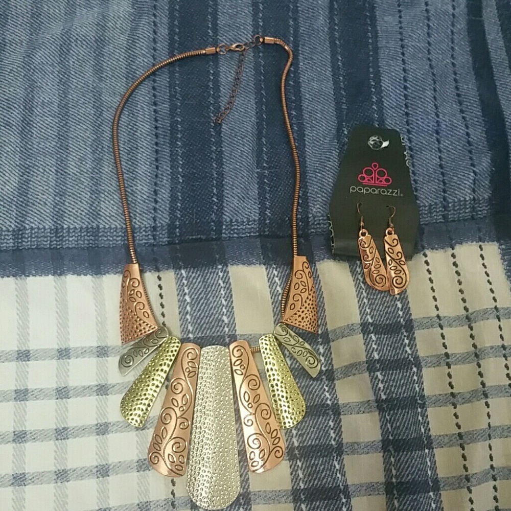 Necklace and earings